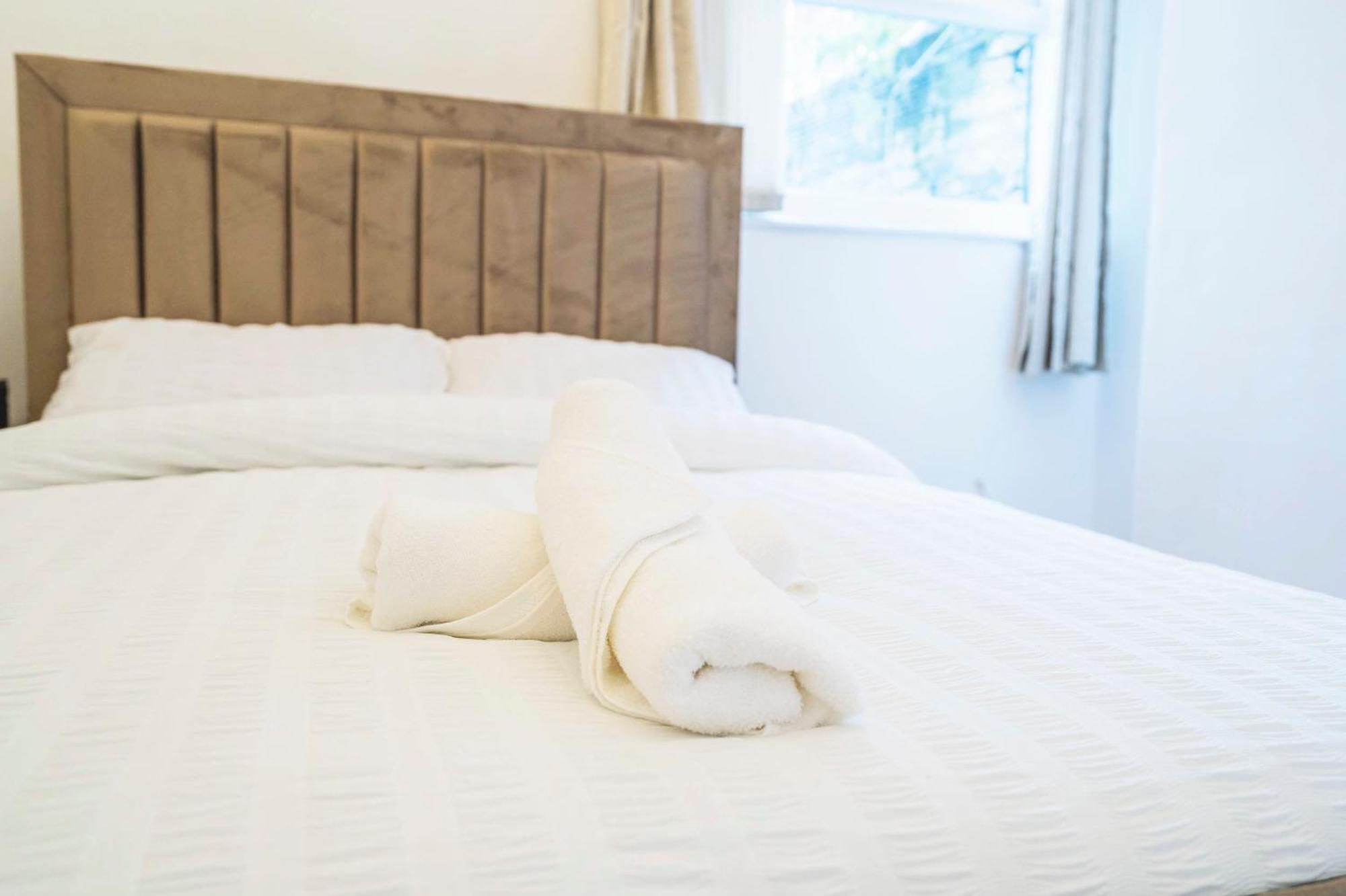 Majestic Inn Bootle  Ngoại thất bức ảnh