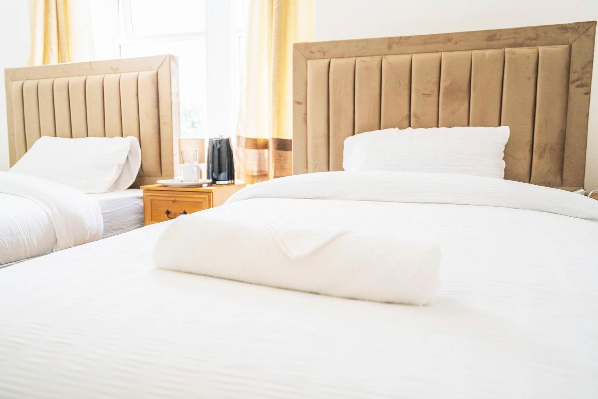 Majestic Inn Bootle  Ngoại thất bức ảnh