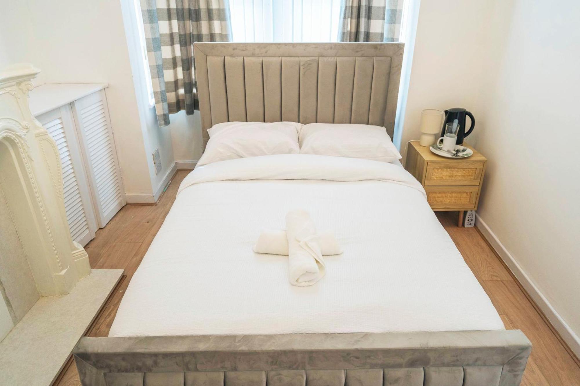 Majestic Inn Bootle  Ngoại thất bức ảnh