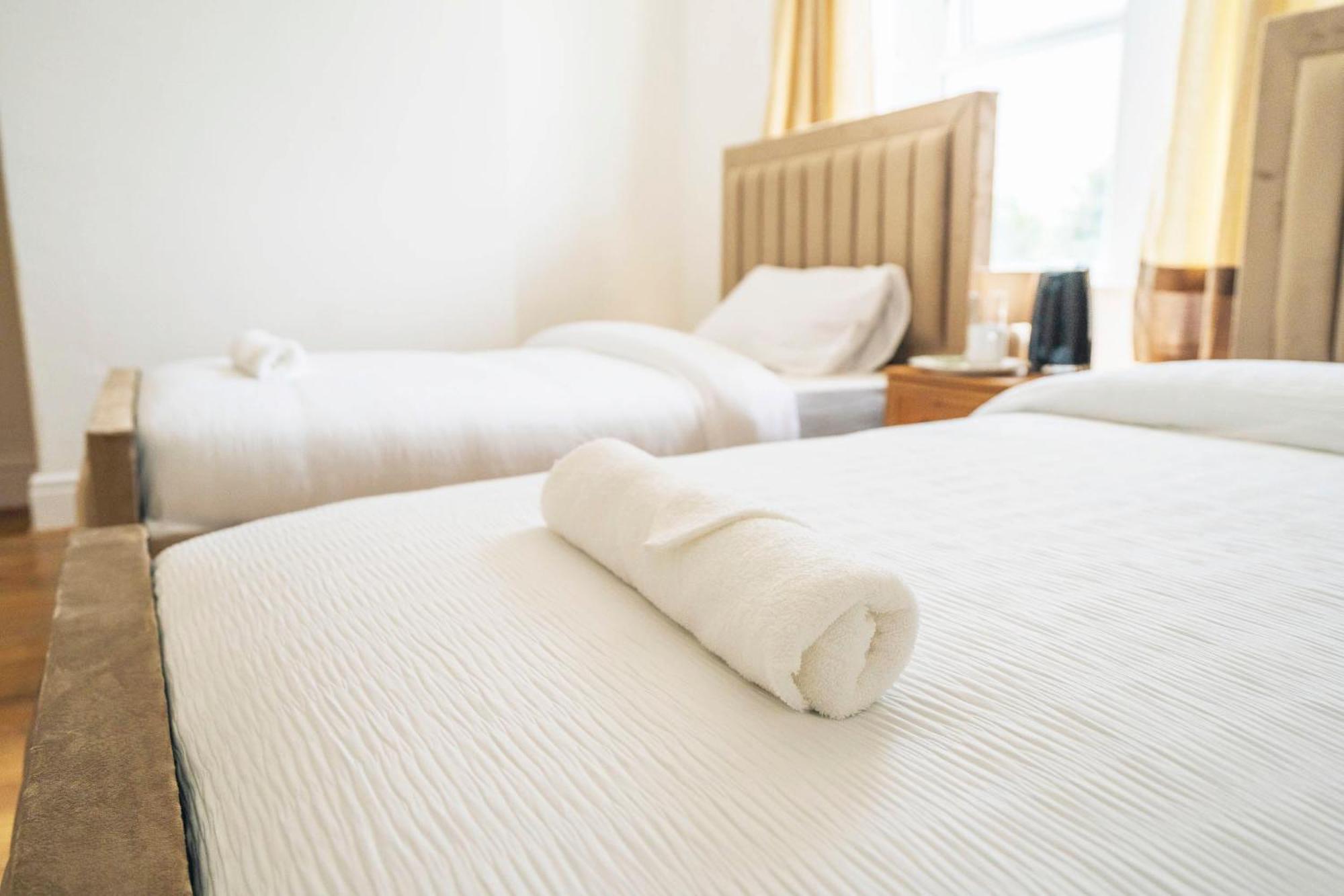 Majestic Inn Bootle  Ngoại thất bức ảnh